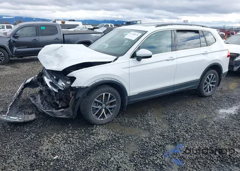 2020 Volkswagen Tiguan 2.0T Se/2.0T Se R-Line Black/2.0T Sel из США, поврежденный, VIN 3VV2B7AX6LM015001